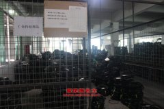 圣路SLT5030XSWEH商務(wù)車(chē)用的奔馳272924發(fā)動(dòng)機(jī)的修理及配件